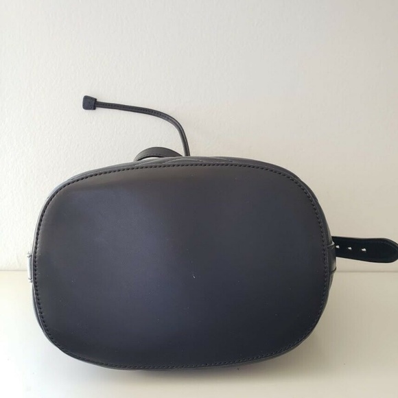 Gucci Marmont 2.0 Matelassé Bucket Bag - Black - Picture 5 of 8